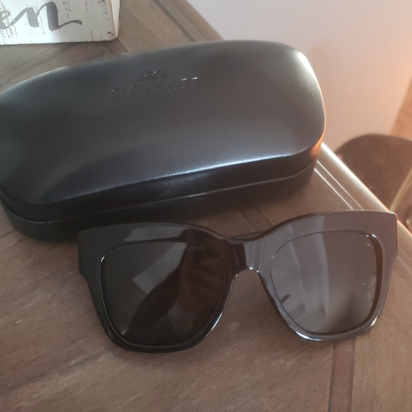 Coach sunglasses main image 4